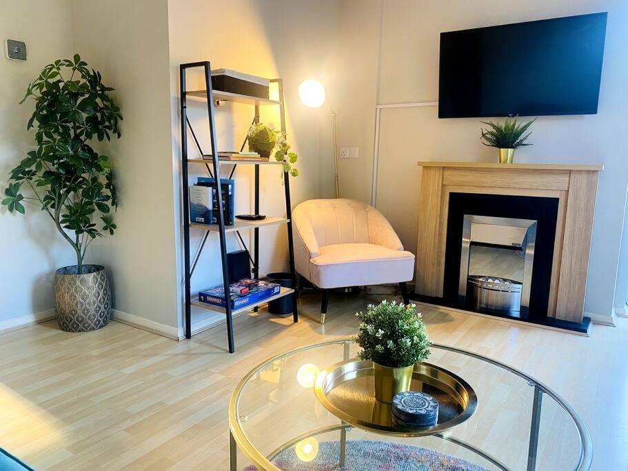 City Centre Riverside Apartment Вінчестер Екстер'єр фото